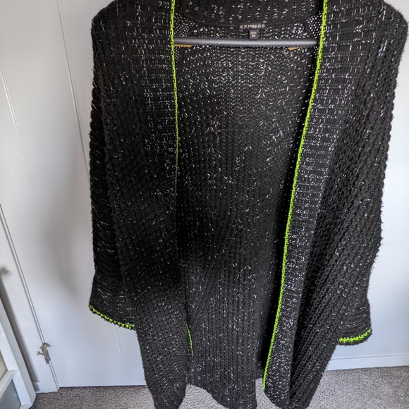 Chunky knit cardigan. Black long cardigan with yellow accents - Picture 4 of 5